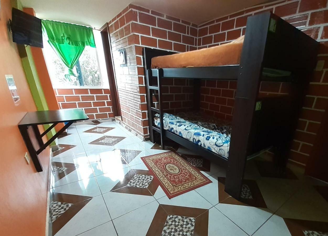 Hostal Sendero De Volcanes Латакунга Екстериор снимка